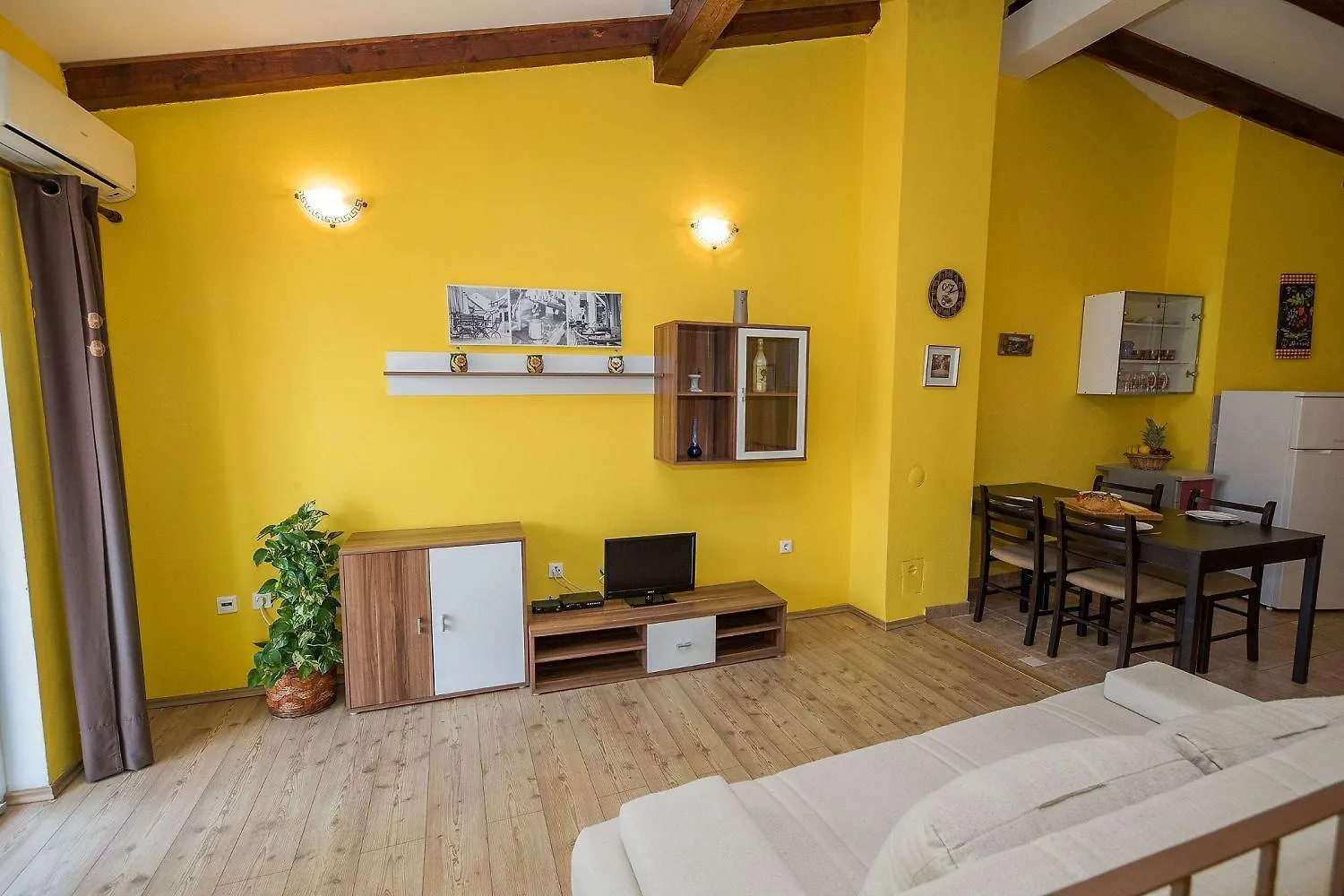 Einzigartiges Apartment Nur 300 Meter Zum Strand Mit Meerblick, Privatem Balkon, Waschmaschine Crikvenica
