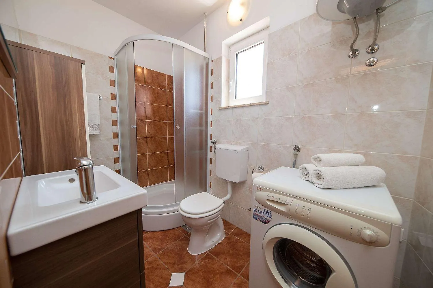 Einzigartiges Apartment Nur 300 Meter Zum Strand Mit Meerblick, Privatem Balkon, Waschmaschine Crikvenica