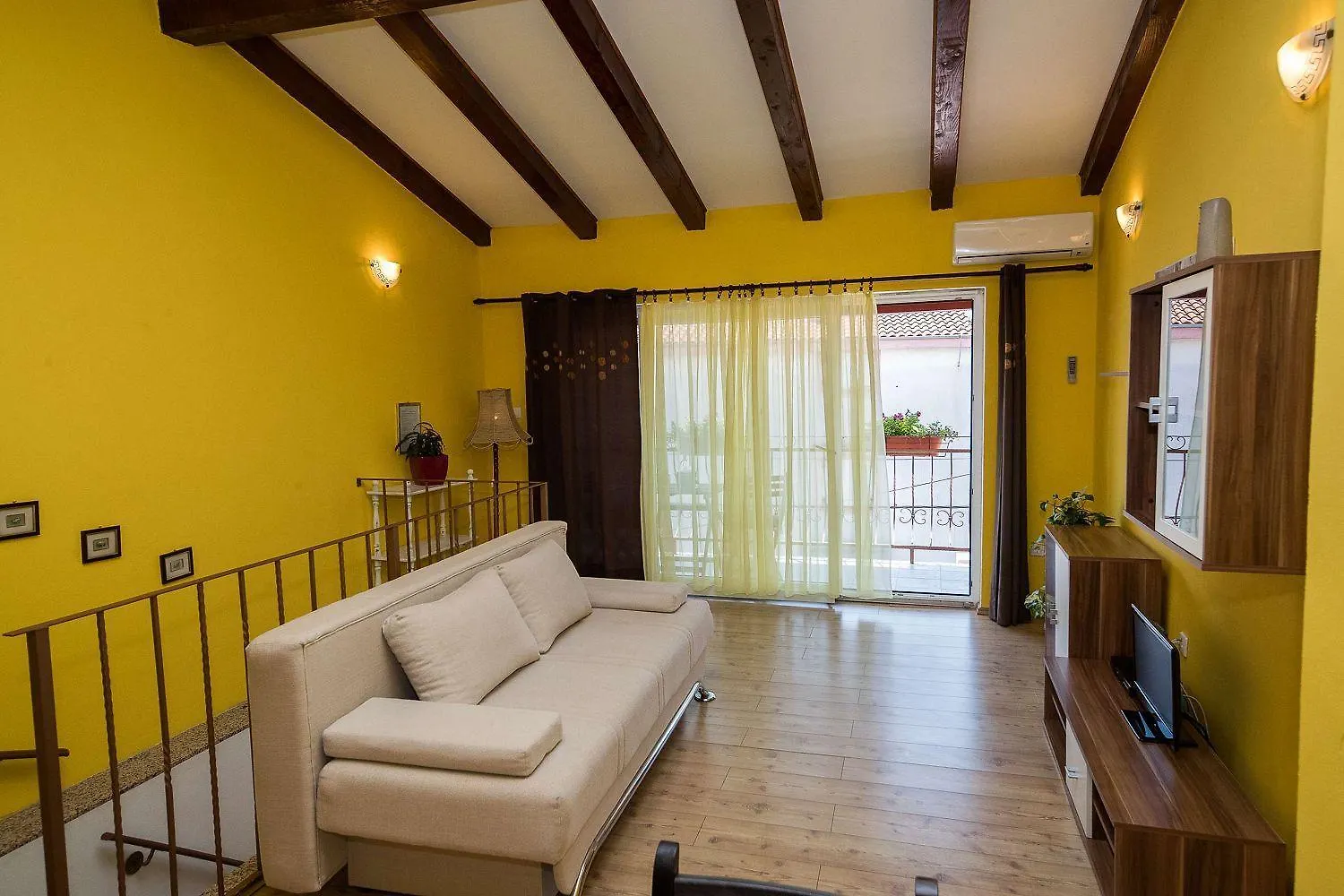 Einzigartiges Apartment Nur 300 Meter Zum Strand Mit Meerblick, Privatem Balkon, Waschmaschine Crikvenica