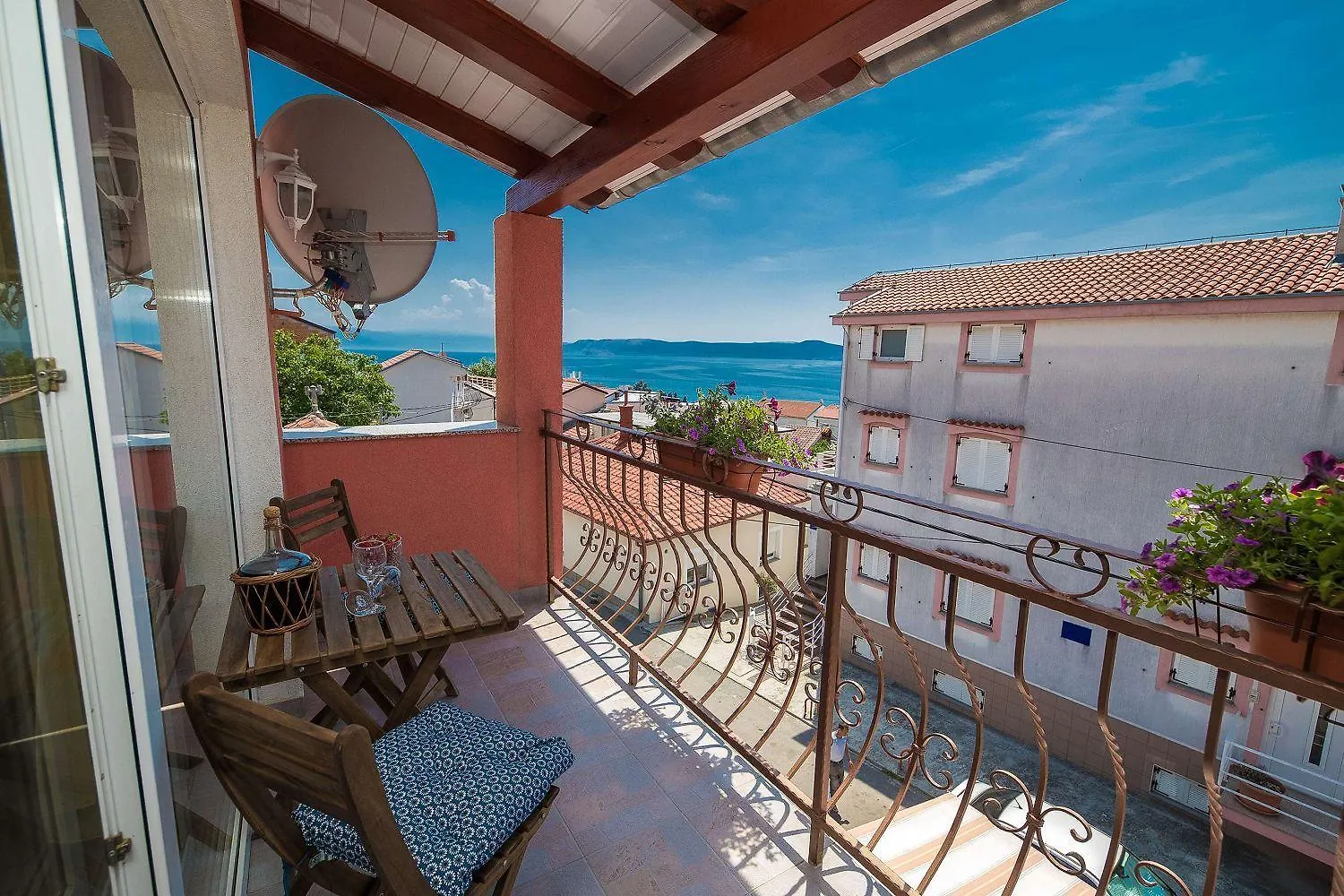 Einzigartiges Apartment Nur 300 Meter Zum Strand Mit Meerblick, Privatem Balkon, Waschmaschine Crikvenica